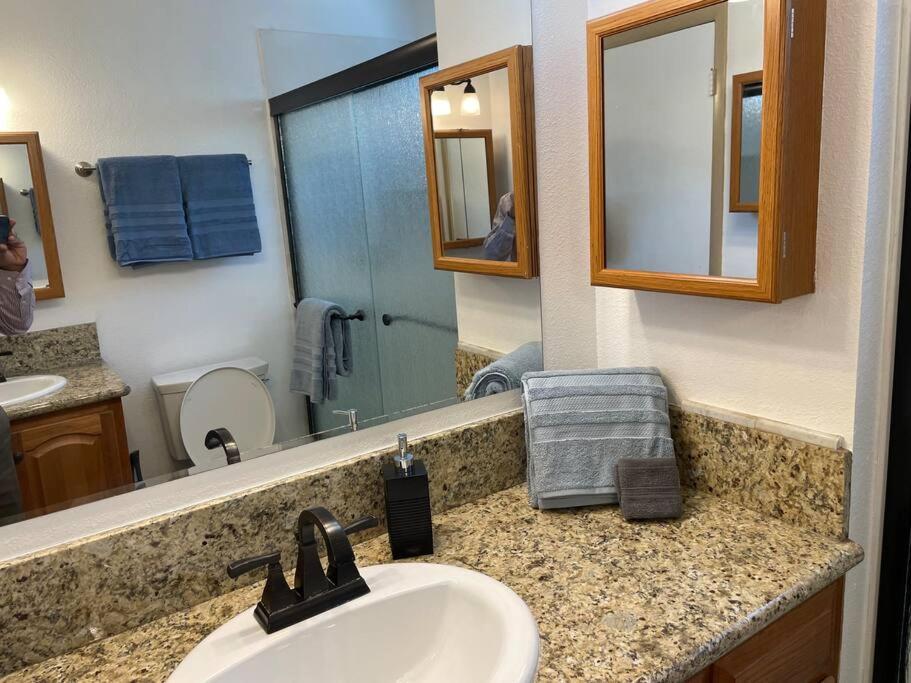 Centrally Located Spacious Vacation Hom 13 M Strip Las Vegas Exterior photo